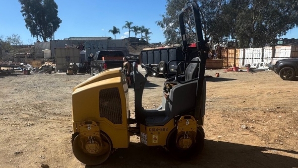 2015 Caterpillar CB14B thumbnail 3