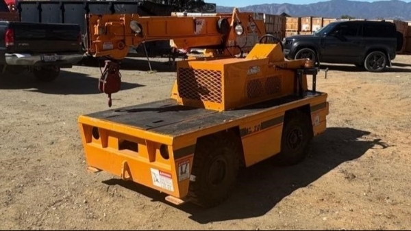 2010 Broderson IC-20-1H thumbnail 3