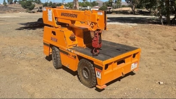 2010 Broderson IC-20-1H thumbnail 2