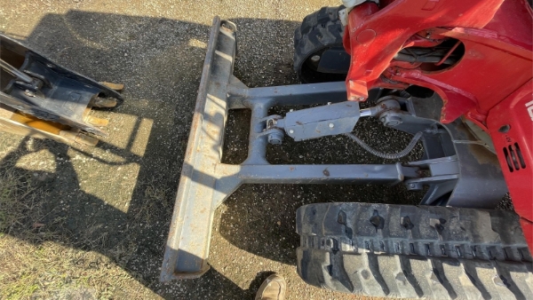 2021 Takeuchi TB230 thumbnail 4