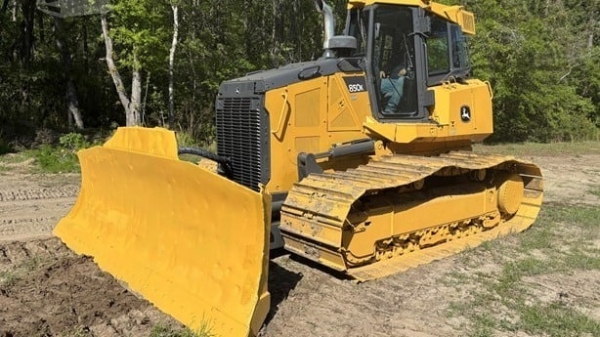 2017 Deere 850K LGP - Image 1