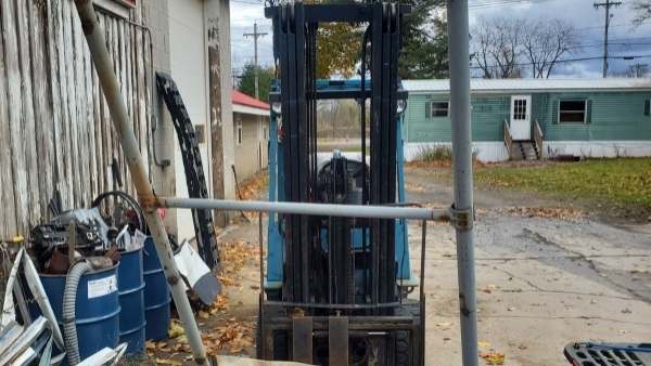 2000 Toyota 42-6FGCU30 thumbnail 3