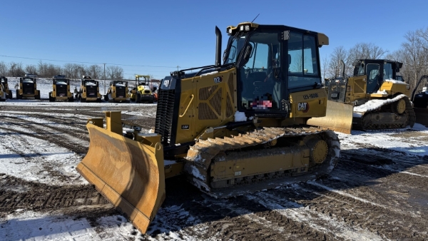 2023 Caterpillar D2 thumbnail 3