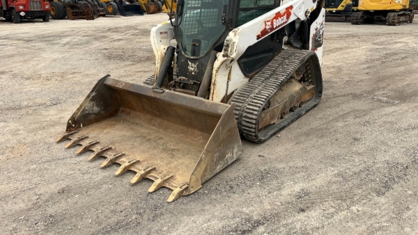 2020 Bobcat T76 thumbnail 2