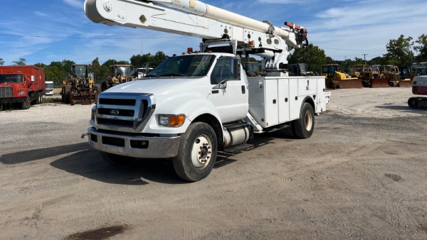 2013 Ford F750  thumbnail 4