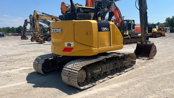 2018 Deere 135G thumbnail 5