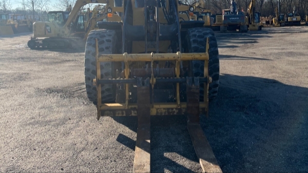 2019 Deere 524L thumbnail 7