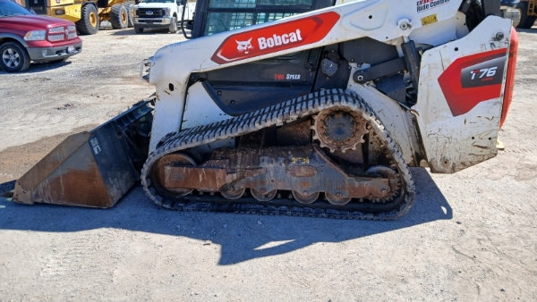 2020 Bobcat T76 thumbnail 2