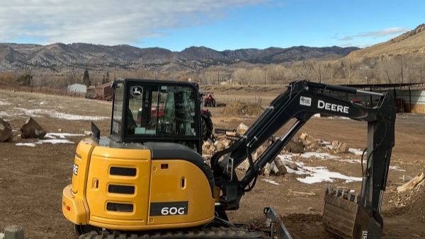 2018 Deere 60G thumbnail 8