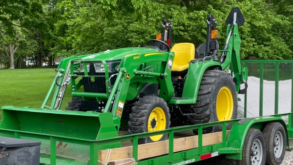 2021 Deere 3025E thumbnail 3