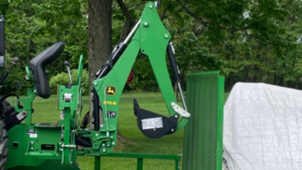 2021 Deere 3025E thumbnail 4