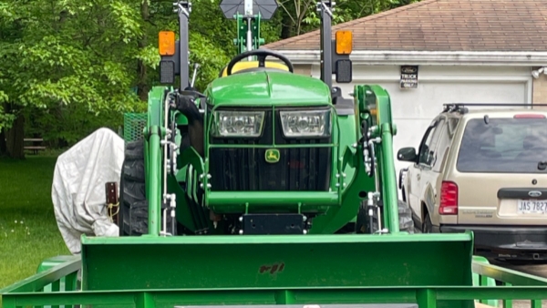 2021 Deere 3025E thumbnail 6