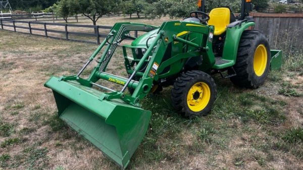 2021 Deere 3025E - Image 1