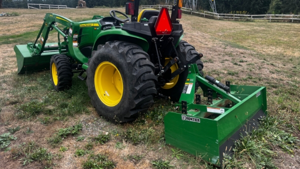2021 Deere 3025E thumbnail 2