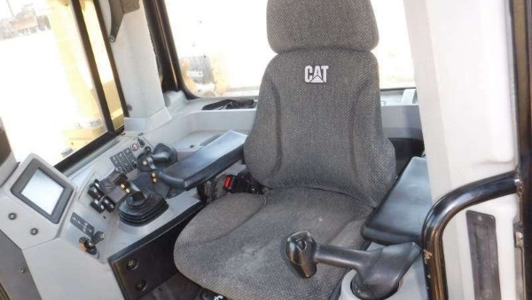 2017 Caterpillar D8T thumbnail 5
