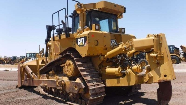 2017 Caterpillar D8T thumbnail 4