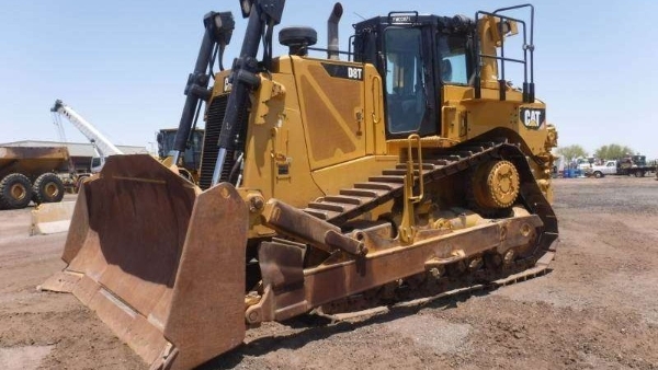 2017 Caterpillar D8T thumbnail 2