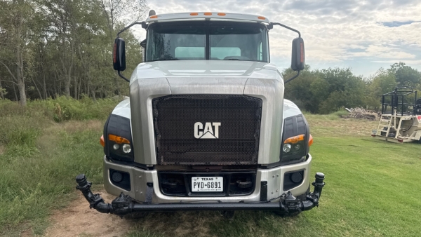 2014 Caterpillar CT660 thumbnail 2