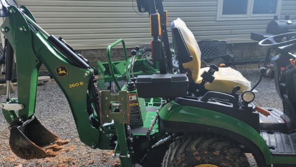 2024 Deere 1025R thumbnail 5