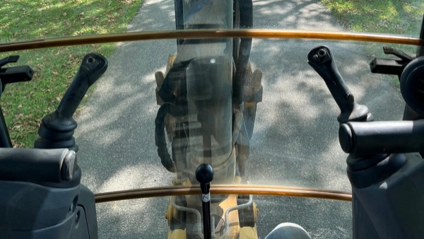 2020 Deere 410L thumbnail 5