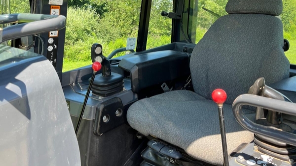 2021 Deere 750K thumbnail 4