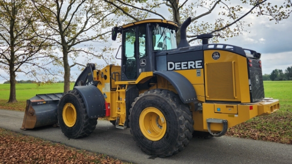 2019 Deere 644K thumbnail 3