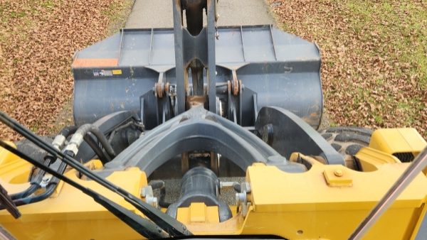 2019 Deere 644K thumbnail 5