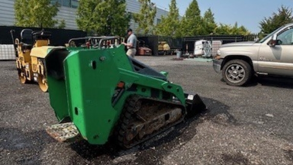 2017 Bobcat MT85 thumbnail 2