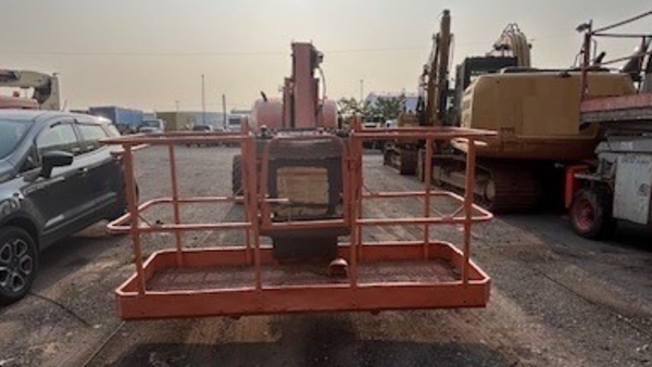 2001 JLG 800AJ thumbnail 3