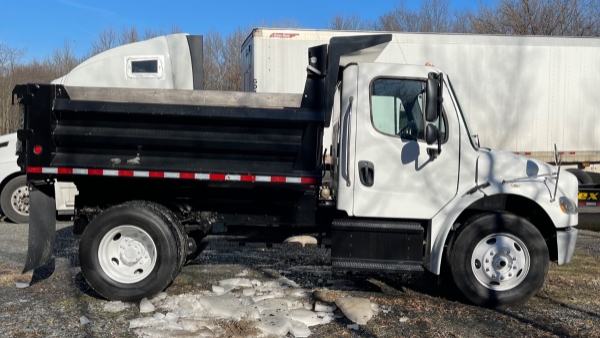 2020 Freightliner M2 106 DT thumbnail 3