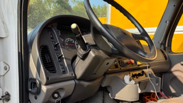2020 Freightliner M2 106 DT thumbnail 6