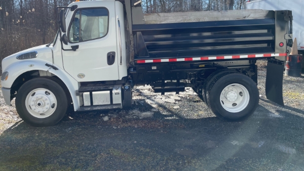 2020 Freightliner M2 106 DT - Image 1