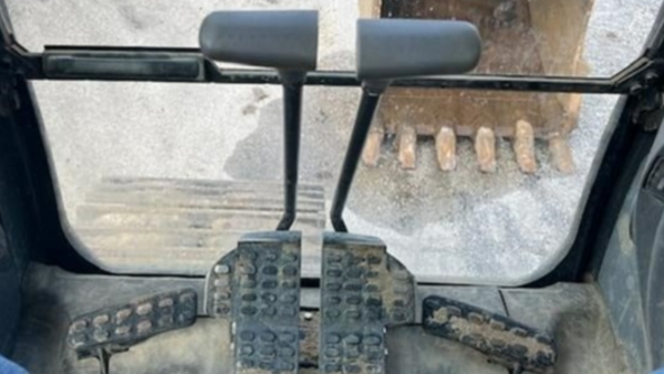 2023 Deere 300 P TIER thumbnail 8