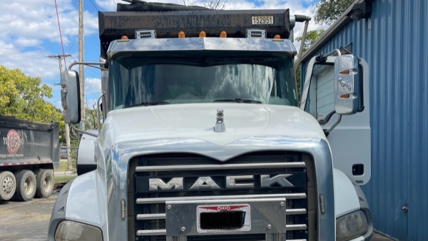 2021 Mack Granite 64FR thumbnail 6