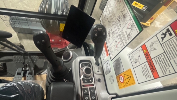 2024 Takeuchi TB335R thumbnail 5