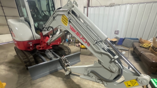 2024 Takeuchi TB335R thumbnail 4