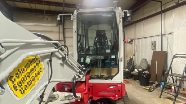 2024 Takeuchi TB335R - Mini Excavator image 1