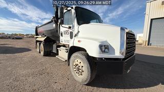 2020 Freightliner 114SD thumbnail 4