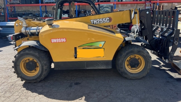 2022 Caterpillar TH255C thumbnail 2