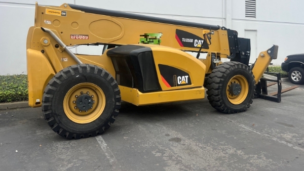 2015 Caterpillar TL1255D thumbnail 4