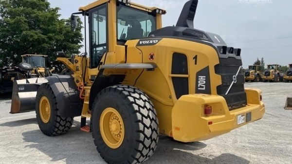 2024 Volvo L70H thumbnail 2