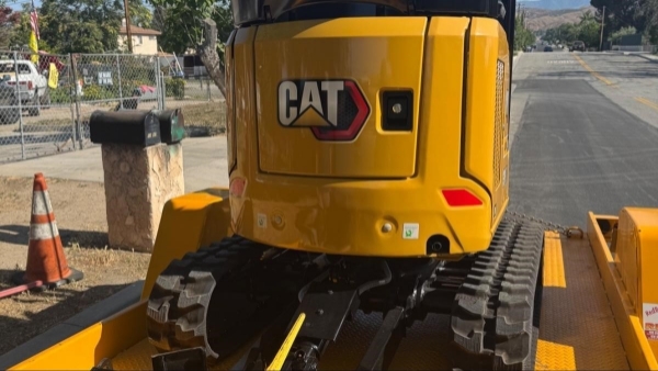 2024 Caterpillar 301.7CR thumbnail 3
