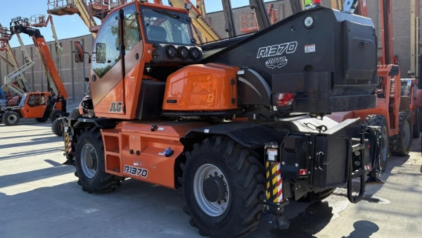 2024 JLG R1370 thumbnail 3