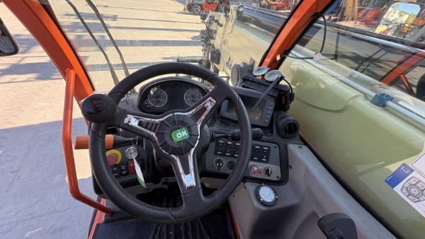 2024 JLG R1370 - Rotating Telehandler image 1