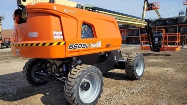 2022 JLG 660SJ thumbnail 2