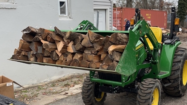 2023 Deere 3025E thumbnail 3