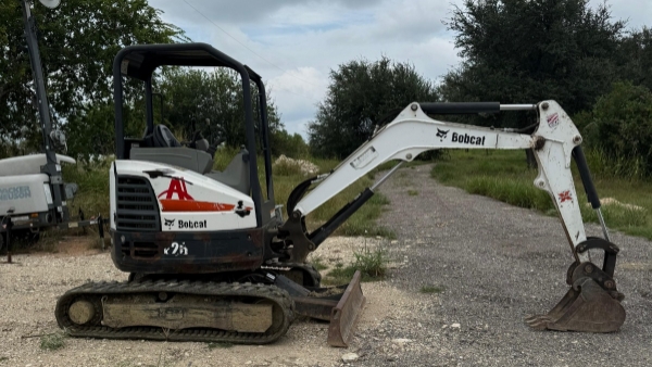 2017 Bobcat E26 - Image 1