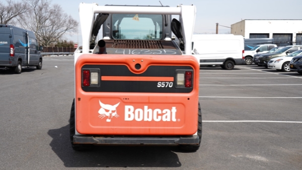 2016 Bobcat S570 thumbnail 6