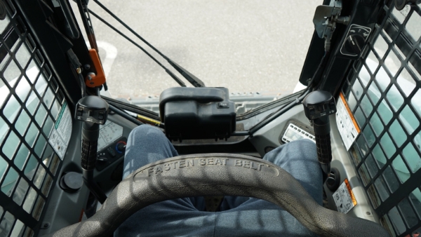 2016 Bobcat S650 thumbnail 5