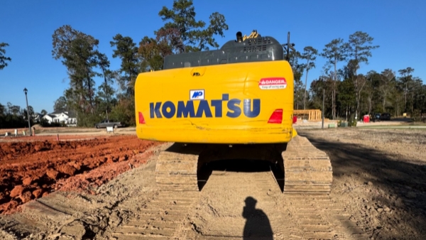 2022 Komatsu PC210LC-11 thumbnail 2